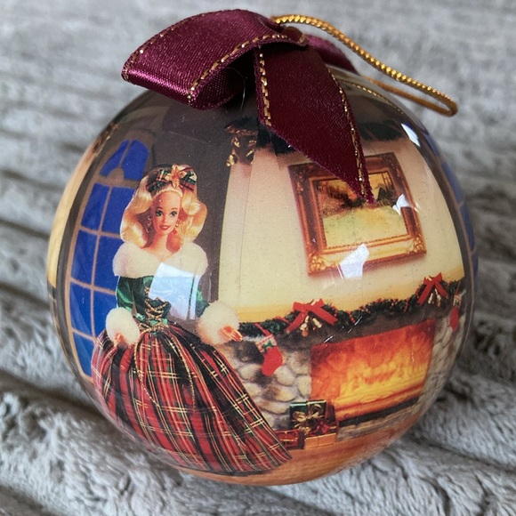 🎄1997 Barbie Mattel Christmas Ornament🎄 - Picture 3 of 7